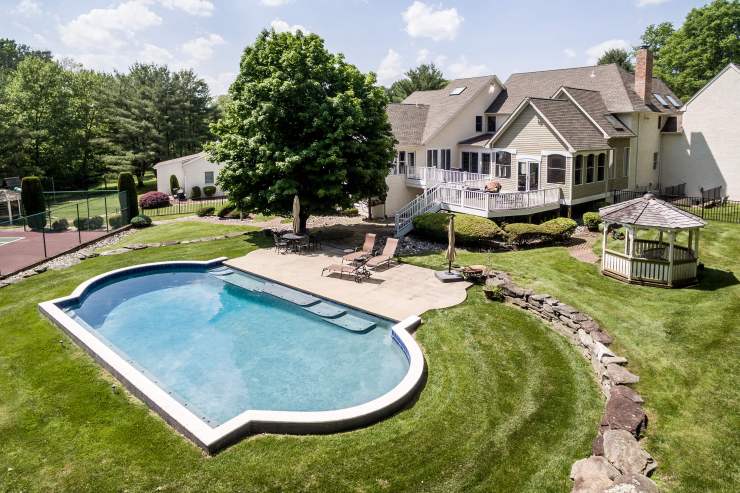 grenoble road in ivyland